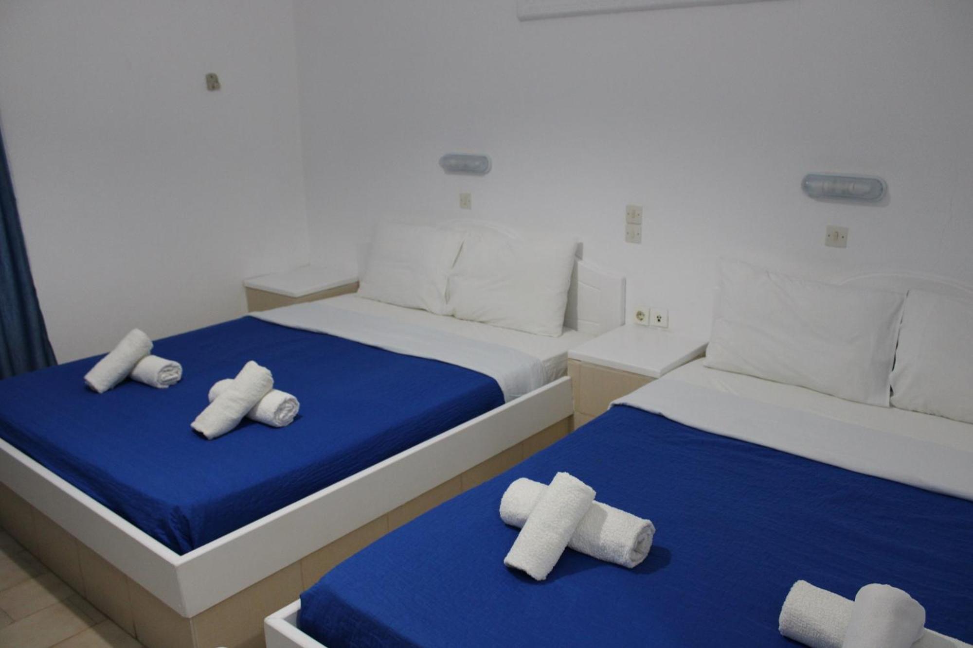 The Three Anchors Rooms Emporio  Extérieur photo