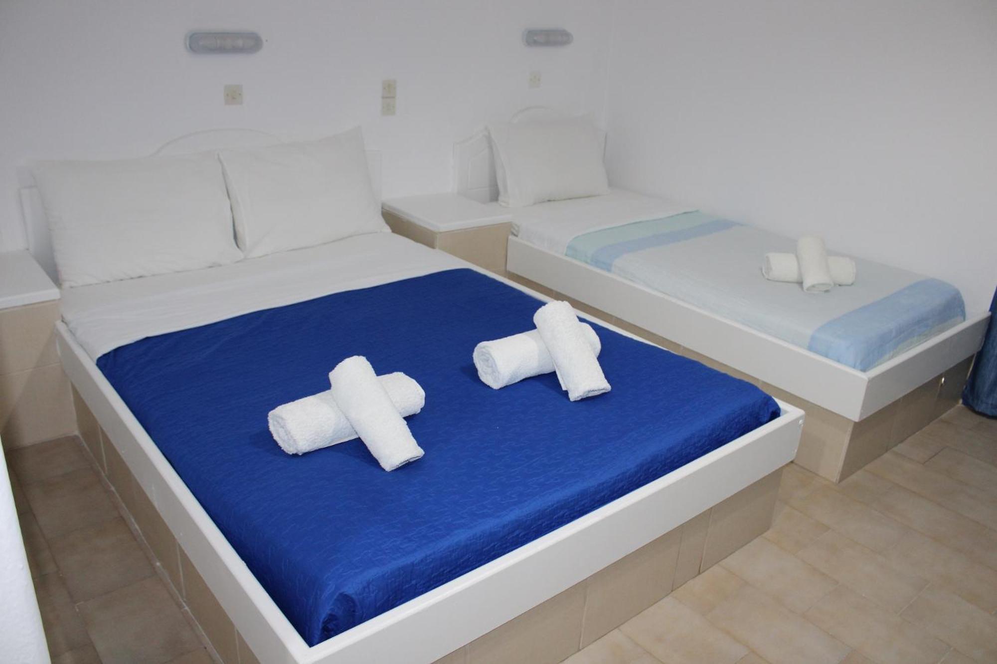 The Three Anchors Rooms Emporio  Extérieur photo